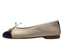 Soepele lak neus ballerina -beige leer in grote maten