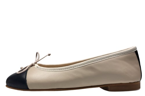 Soepele lak neus ballerina -beige leer